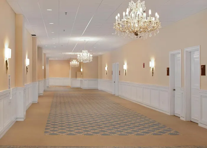 Westford Regency Inn & Conference Center