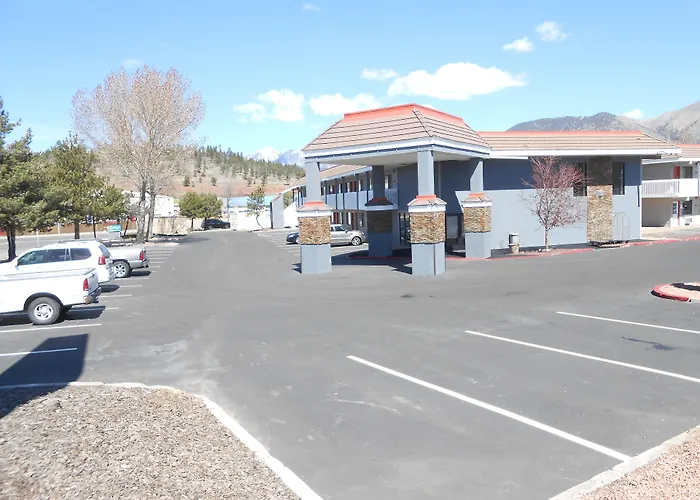 Econo Lodge East I-40