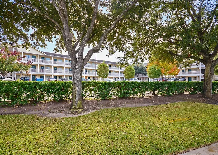 Intown Suites Extended Stay Select Houston Tx - Stafford