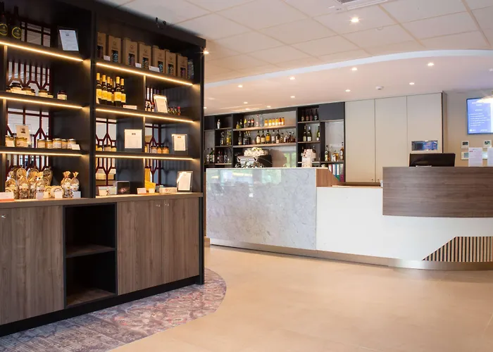 Brit Hotel Caen Nord - Mémorial