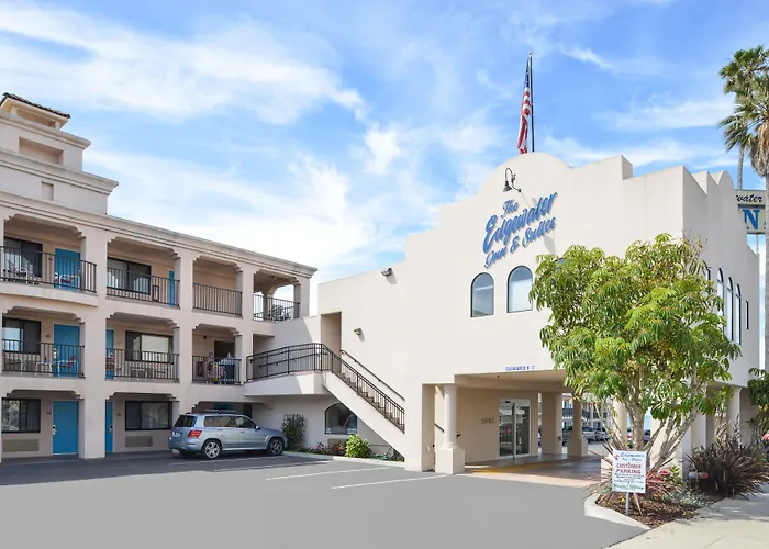 Edgewater Inn And Suites