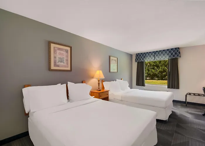 Surestay Plus Hotel By Best Western Berkeley Springs