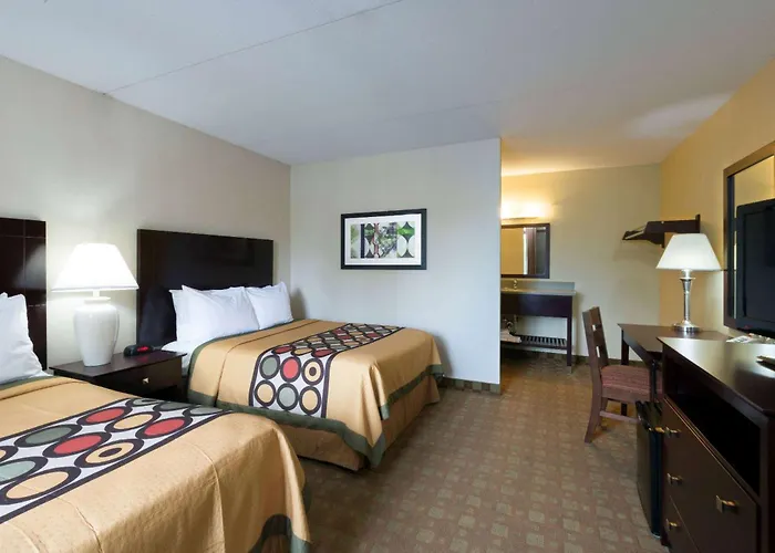Super 8 By Wyndham White River Junction