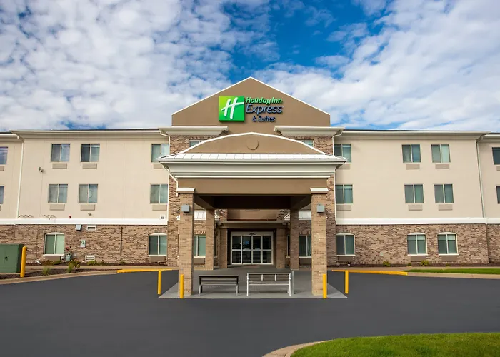 Holiday Inn Express & Suites Clinton By Ihg