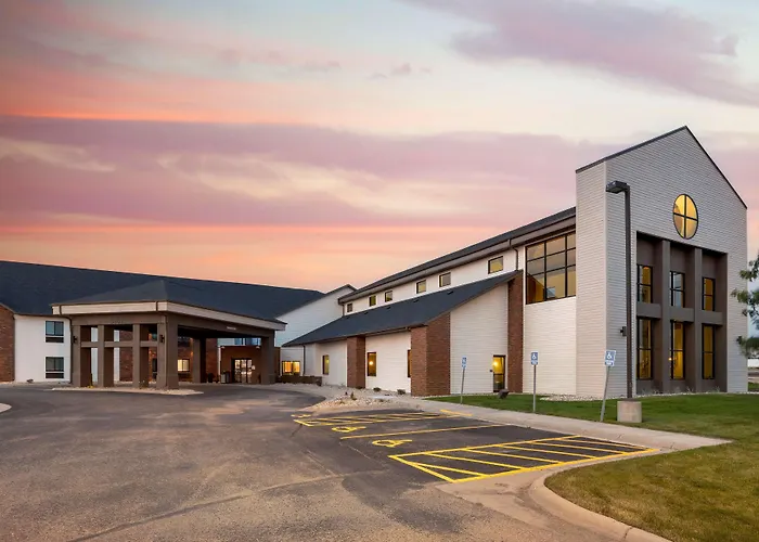 Best Western Watertown Inn & Suites