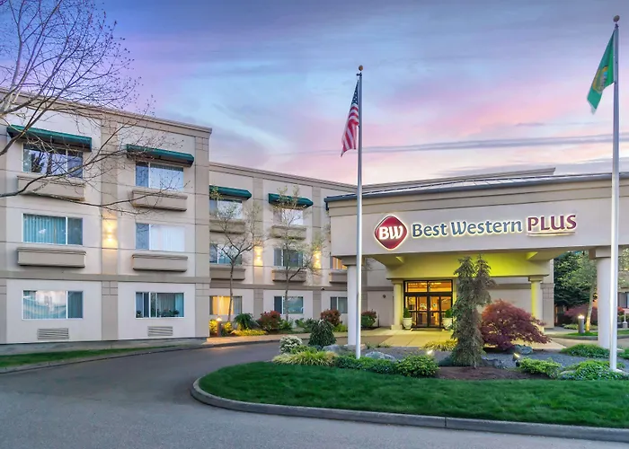 Best Western Plus Edmonds Harbor Inn