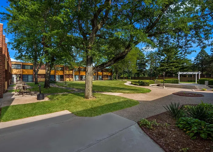 Best Western Prairie Inn & Conference Center