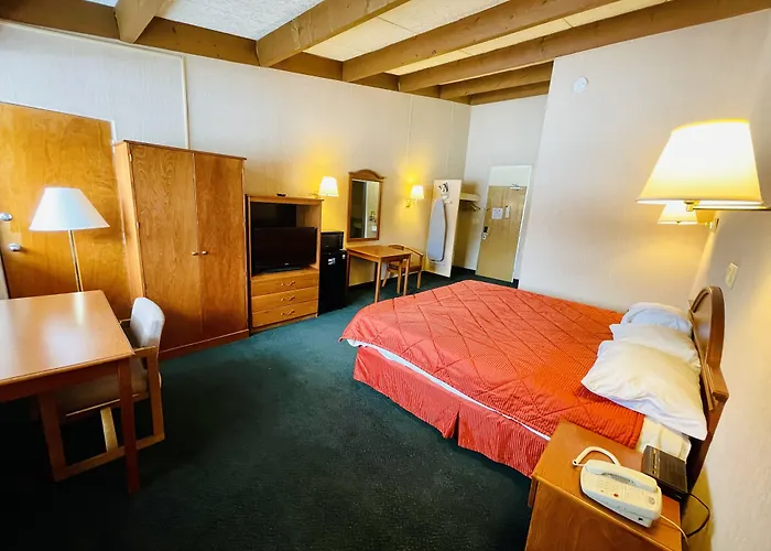 Knights Inn Liberty