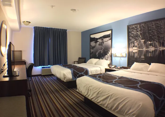 Super 8 By Wyndham Fort Frances