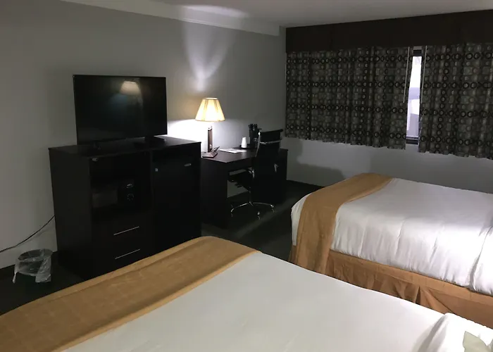 Super 8 By Wyndham Mobile I-65 Hotel