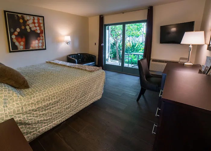 Lemon Tree Inn