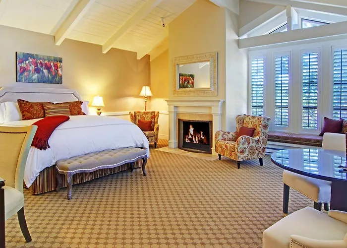 Carriage House Inn