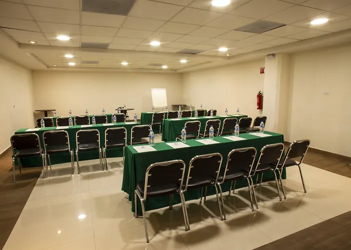 Hotel Plaza Calzada
