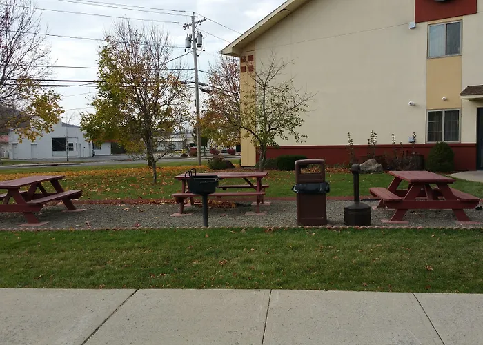 Super 8 By Wyndham Cobleskill Ny