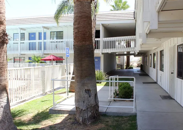 Motel 6-Coalinga, Ca - East
