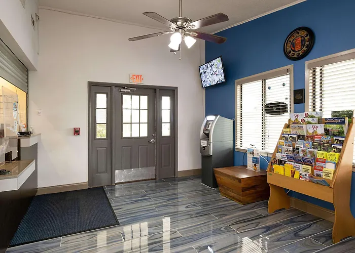 Suburban Studios Mentor - Cleveland Northeast