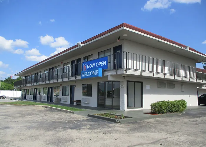 Motel 6-, Ms