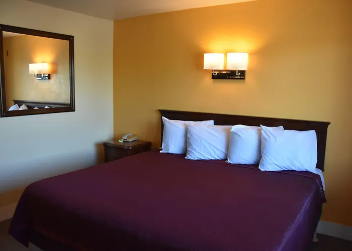 Rodeway Inn Kissimmee - Orlando Maingate West - Free Theme Park Shuttle Four Corners