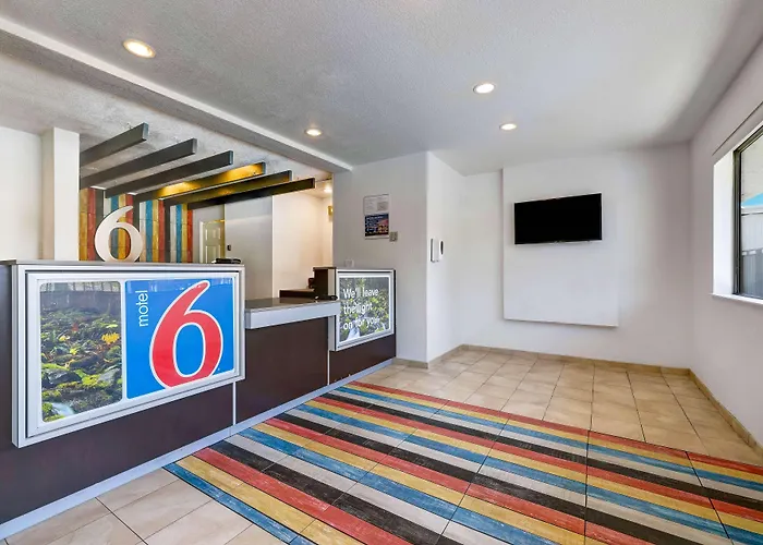Motel 6-Kirkland, Wa - North Kirkland