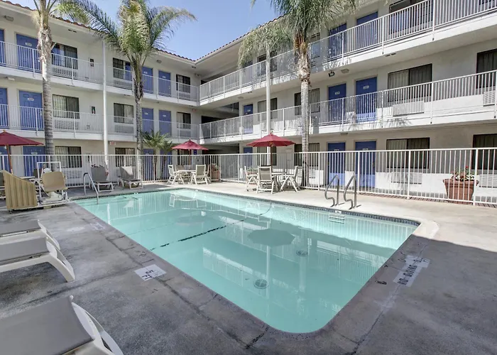 Motel 6-Bellflower, Ca - Los Angeles