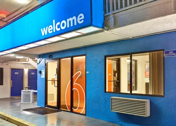 Motel 6 Dania Beach