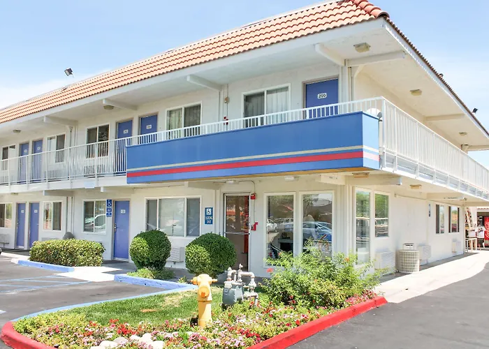 Motel 6-Lancaster, Ca