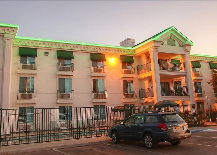 Sequoia Inn Hanford