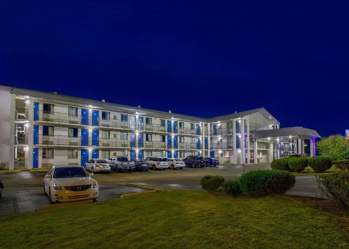 Motel 6-, Ms