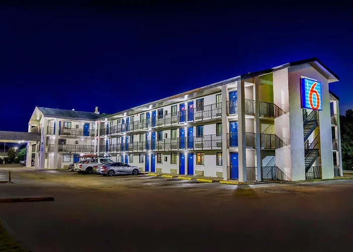 Motel 6-, Ms