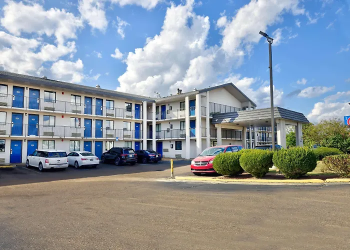 Motel 6-, Ms