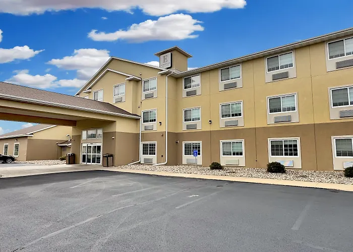 Estherville Hotel & Suites