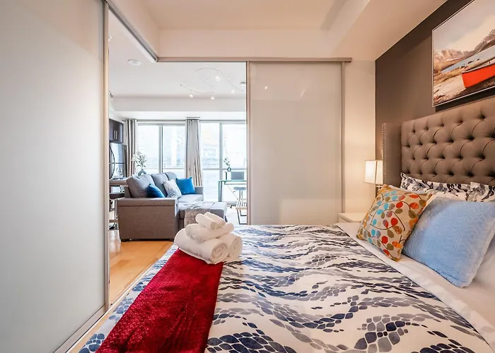 Luxury Suite W Stunning City Views - The Roland