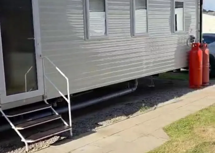 Zucolli'S Caravan At Trecco Bay Holiday Park