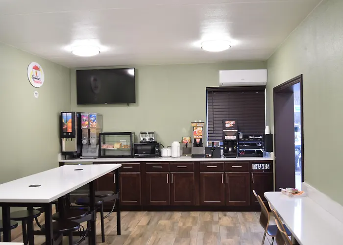 Super 8 By Wyndham Raleigh Downtown Motel