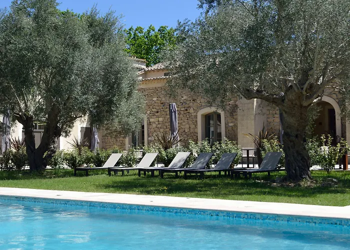 Hôtel&Restaurant de charme - La Bégude Saint-Pierre Vers-Pont-du-Gard