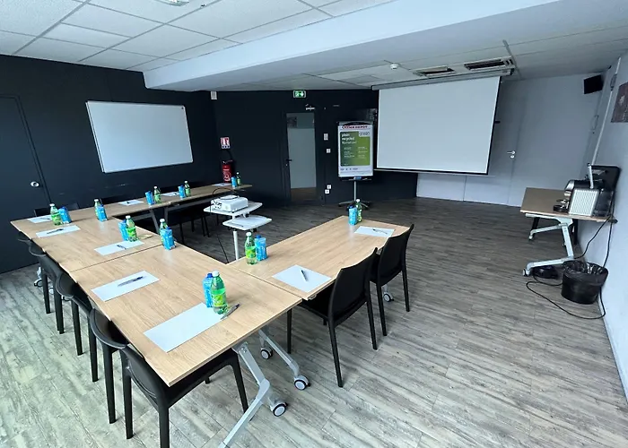 Tulip Hotels & Residences - Marne-La-Vallee Torcy