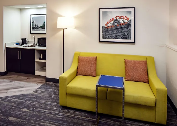 Hampton Inn & Suites Parker