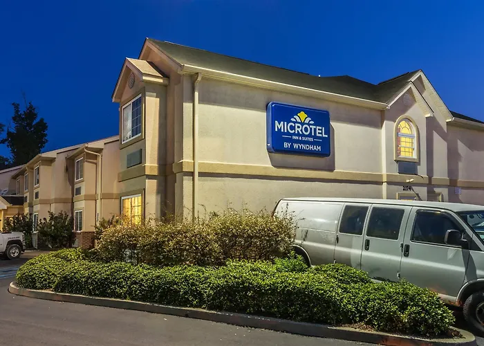 Microtel Inn & Suites By Wyndham Auburn