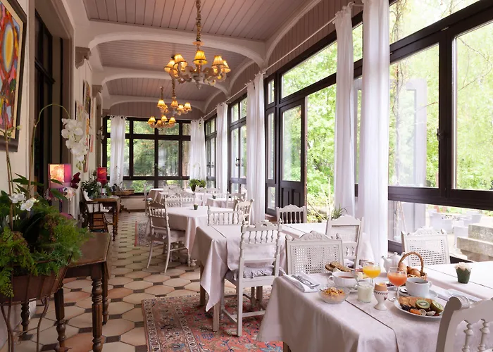 Domaine De Beaupre - Hotel The Originals Relais