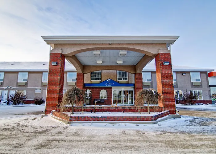Ramada By Wyndham Ponoka Hotel
