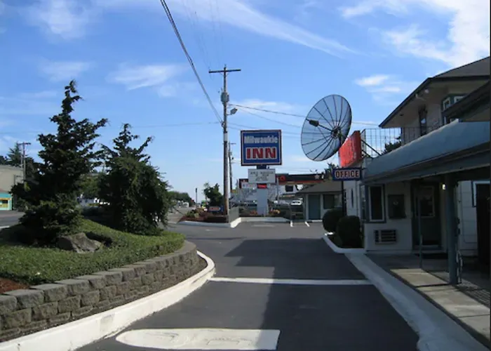Milwaukie Inn Portland South