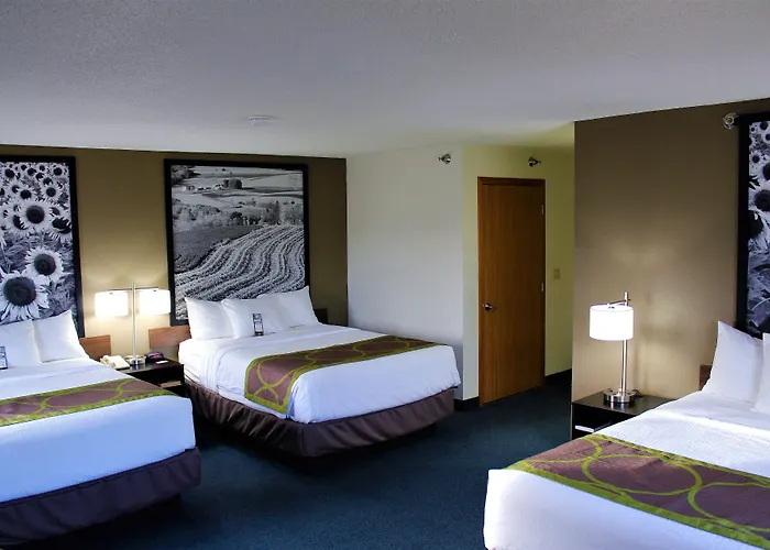 Emmetsburg Hotel & Suites
