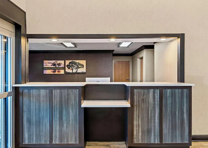 Best Western Presidential & Suites