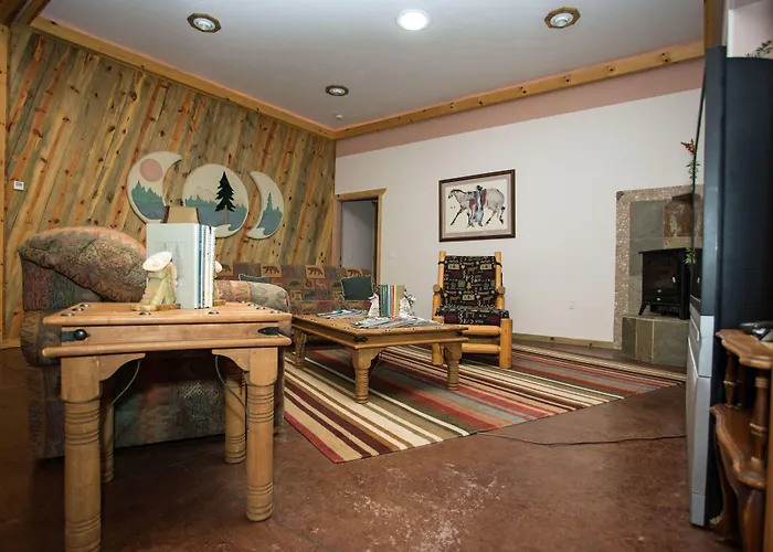 Diamondstone Guest Lodges La Pine