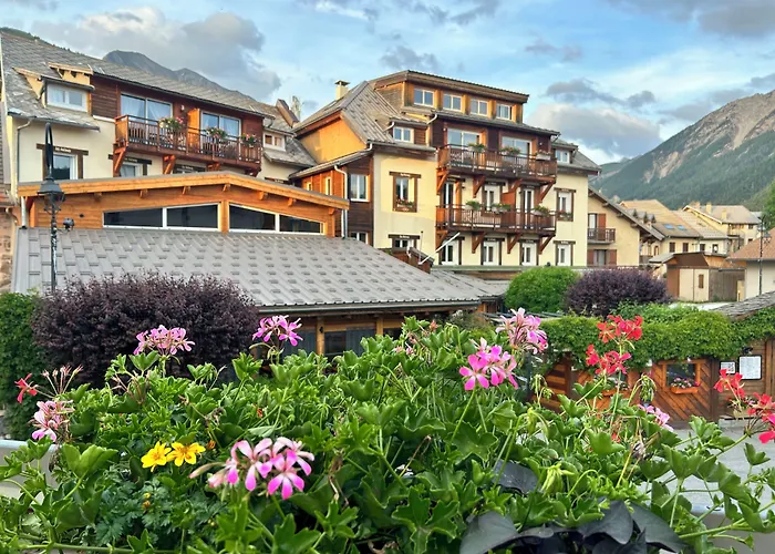 Logis Hôtel Les Autanes&Spa