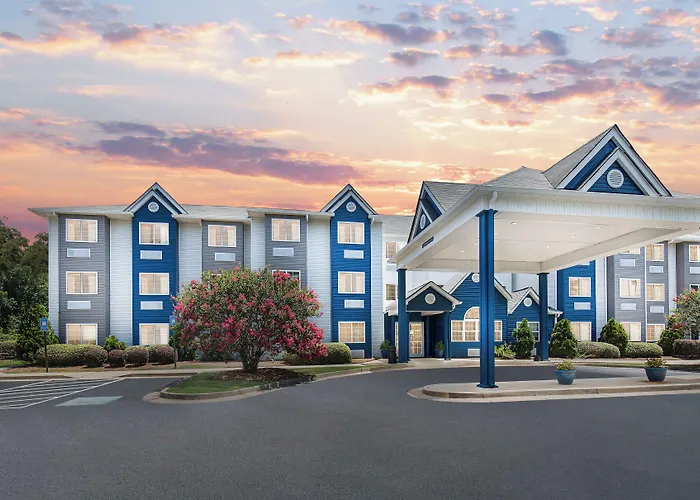 Microtel Inn & Suites Columbus North