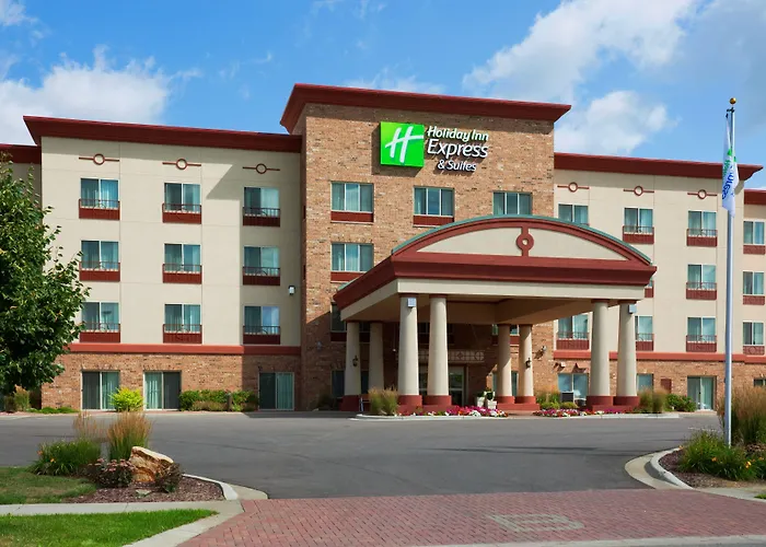 Holiday Inn Express & Suites Wausau By Ihg