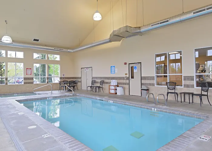 Comfort Inn & Suites Mcminnville Wine Country