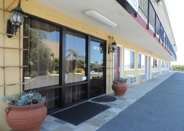 Lotus Of Lompoc - A Great Hospitality Inn