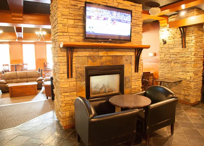 Twin Pine Inn & Suites